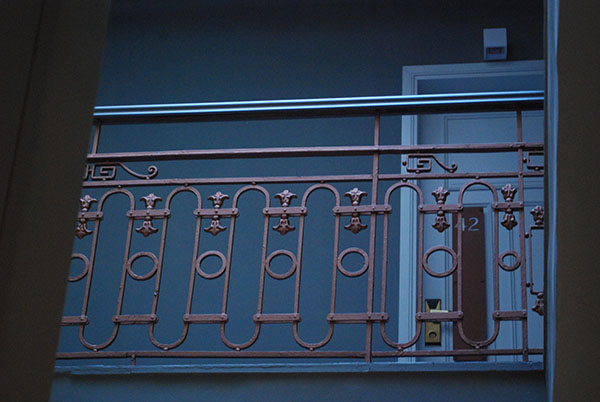 color hotel rail