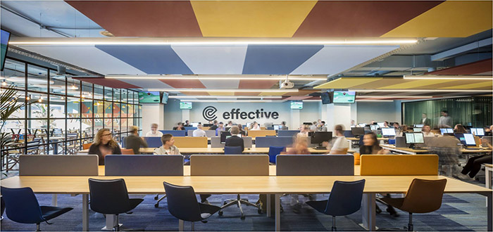 EFFECTIVE COMMUNICATION OFFICES The large call centre room