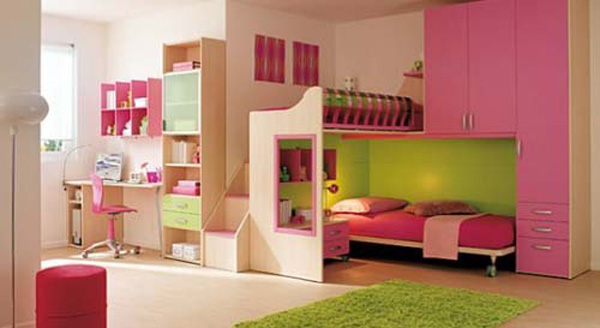 Αρμονικός συνδυασμός πράσινου και ροζ σε παιδικό δωμάτιο