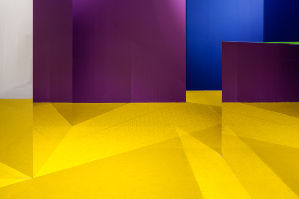 EHI 08, συνδυασμοί έντονων χρωμάτων, διακόσμηση εσωτερικού χώρου, εκθεσιακή αρχιτεκτονική