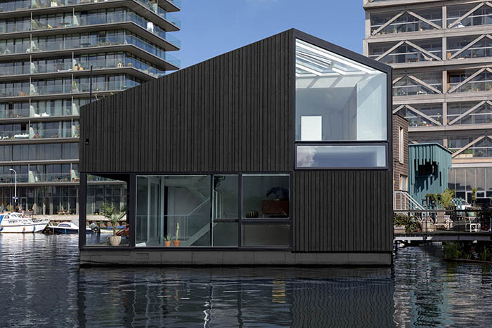 065 HR 08 Floating Home Schoonschip residential exterior facade i29