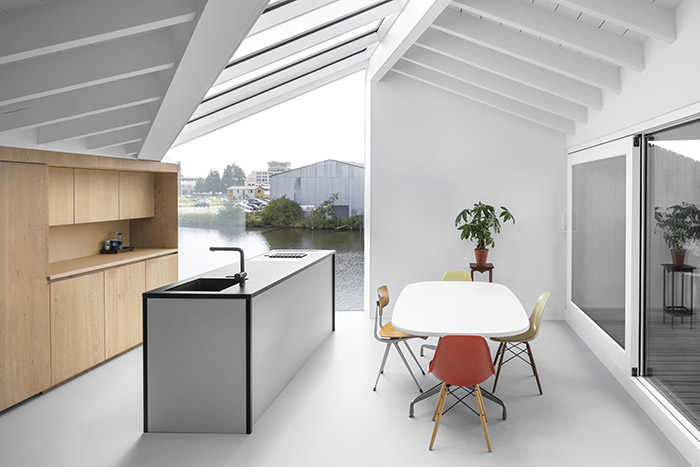 065 HR 12 Floating Home Schoonschip residential interior kitchen i29