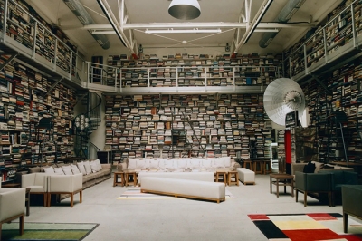 Η Librairie 7L, ο παράδεισος των βιβλίων του Karl Lagerfeld στο Παρίσι